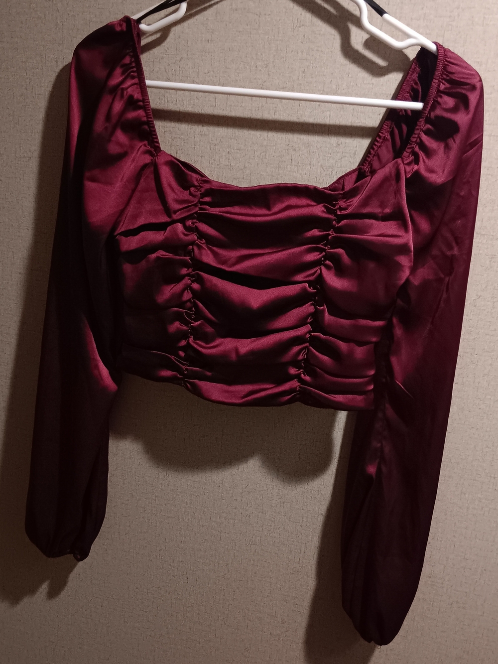 Forever 21 🦄 Burgundy Satin Ruched Square-Neck Crop Top